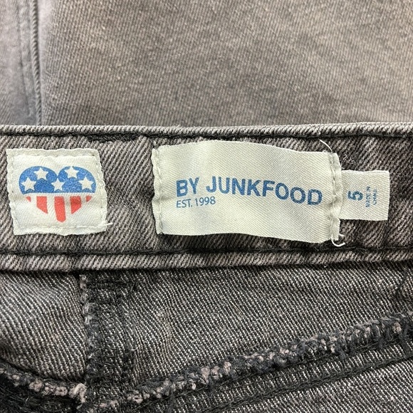 Junk Food Faded Black Def Leppard Patch Denim Jean Mini Skirt Size 5 - Picture 8 of 9